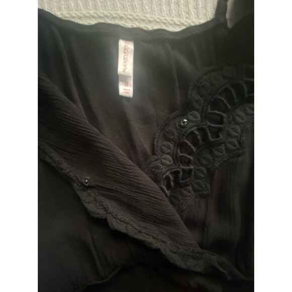 Xhiliration cute black fancy flowing lace trim summer romper medium loose fit - Picture 9 of 9